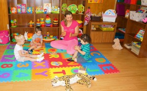 Glukhova_Child_Care-Playing_Puzzles